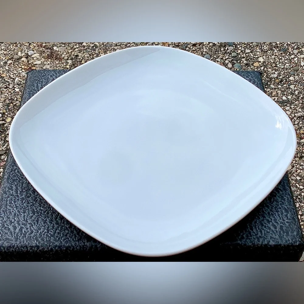 Discontinued White IKEA VARDERA 13286 Soft Angle Square Dinner Plate Replacement